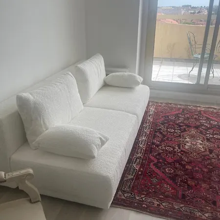 Satine Apartment *